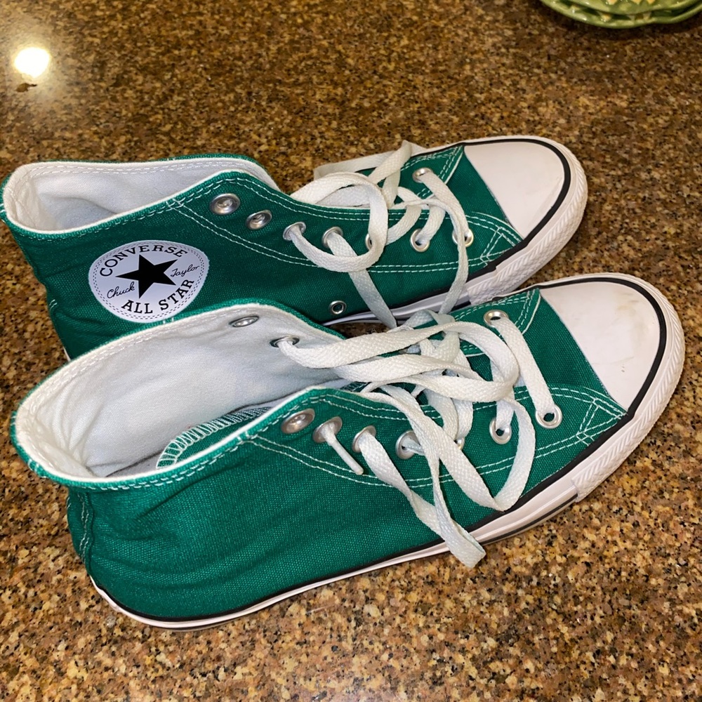 Green high top converse